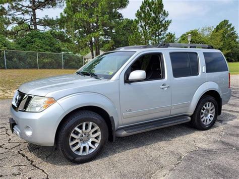 Clean Carfax, third row seating, only 124K miles. . 2008 nissan pathfinder for sale craigslist